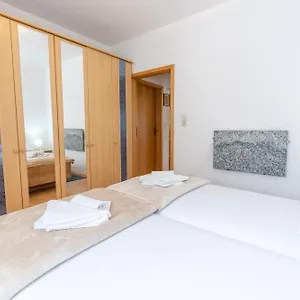Lana Apartment